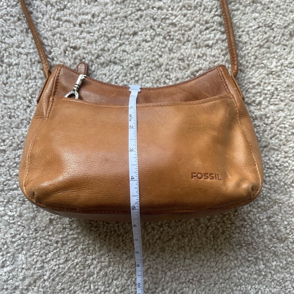 Fossil Tan Leather Crossbody Bag - Picture 10 of 11
